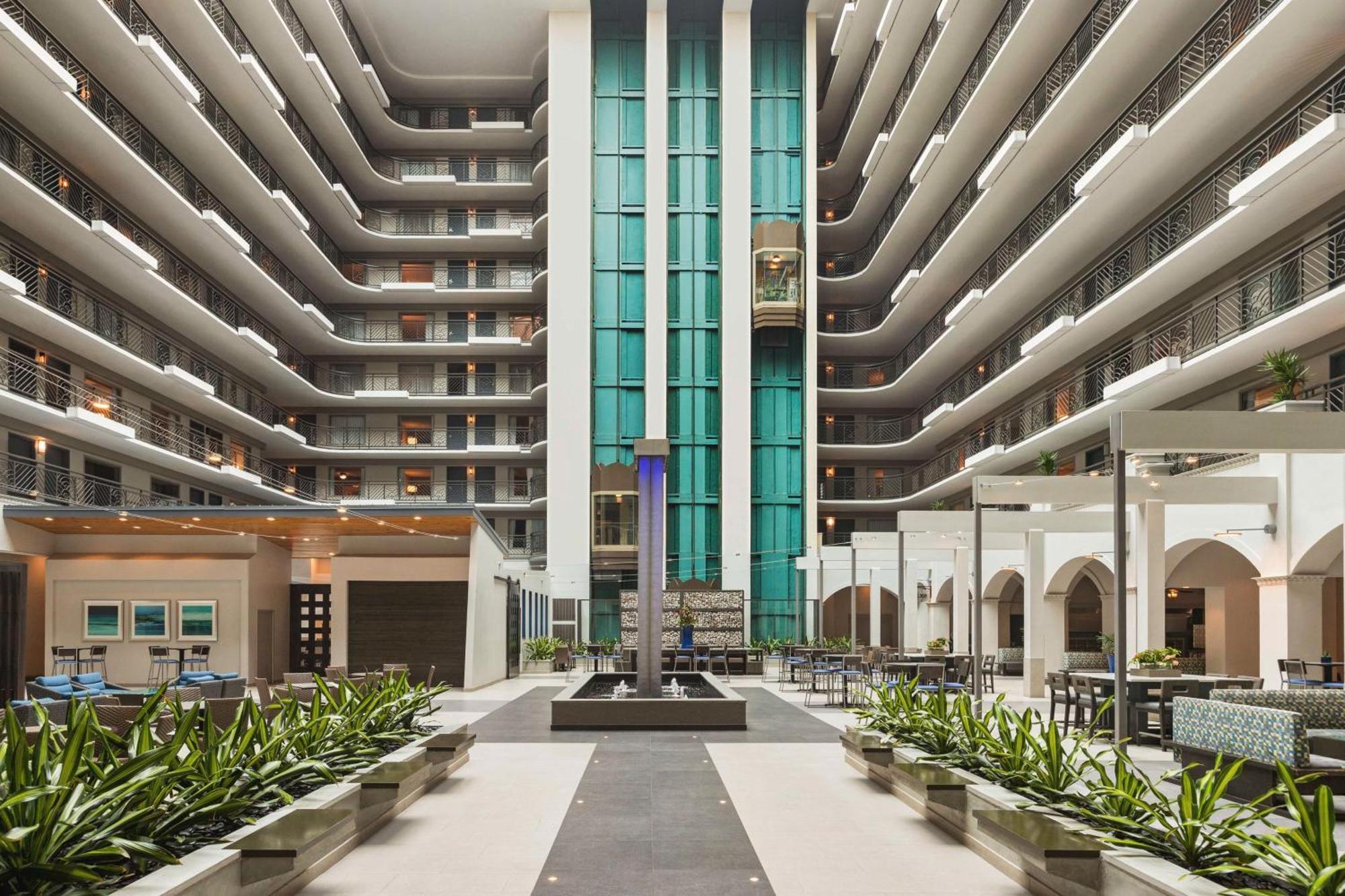 Embassy Suites By Hilton Miami International Airport Майами-Спрингс Экстерьер фото